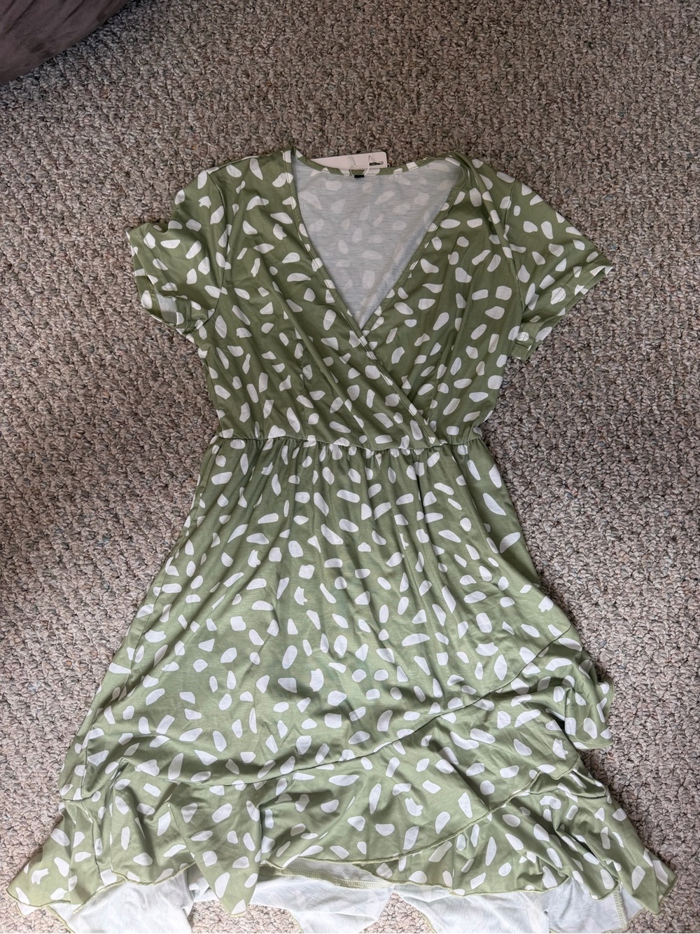 Green Short-Sleeve Dress with White Spot Print